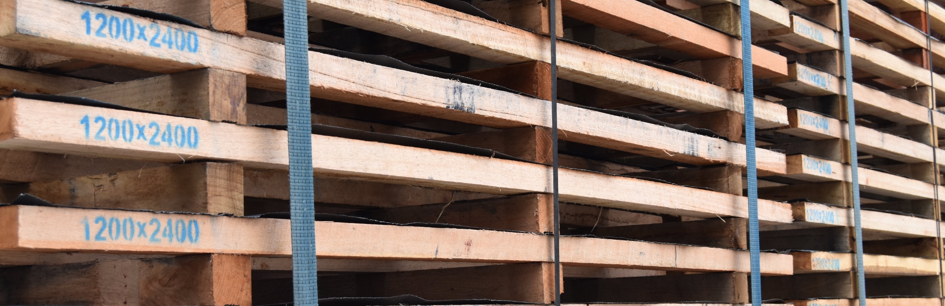 custom-hardwood-skids-banner