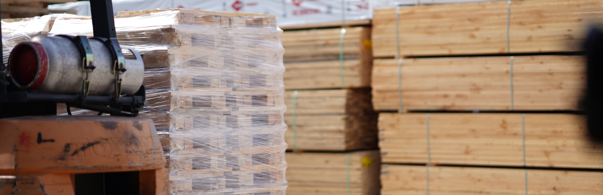 custom-softwood-skids-banner